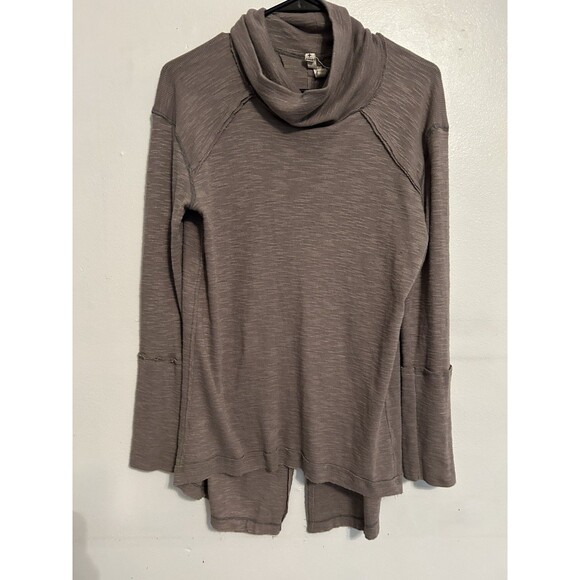 WE THE FREE BROWN COWL NECK Split Back Oversized Sweater Top Size Medium - Picture 1 of 7